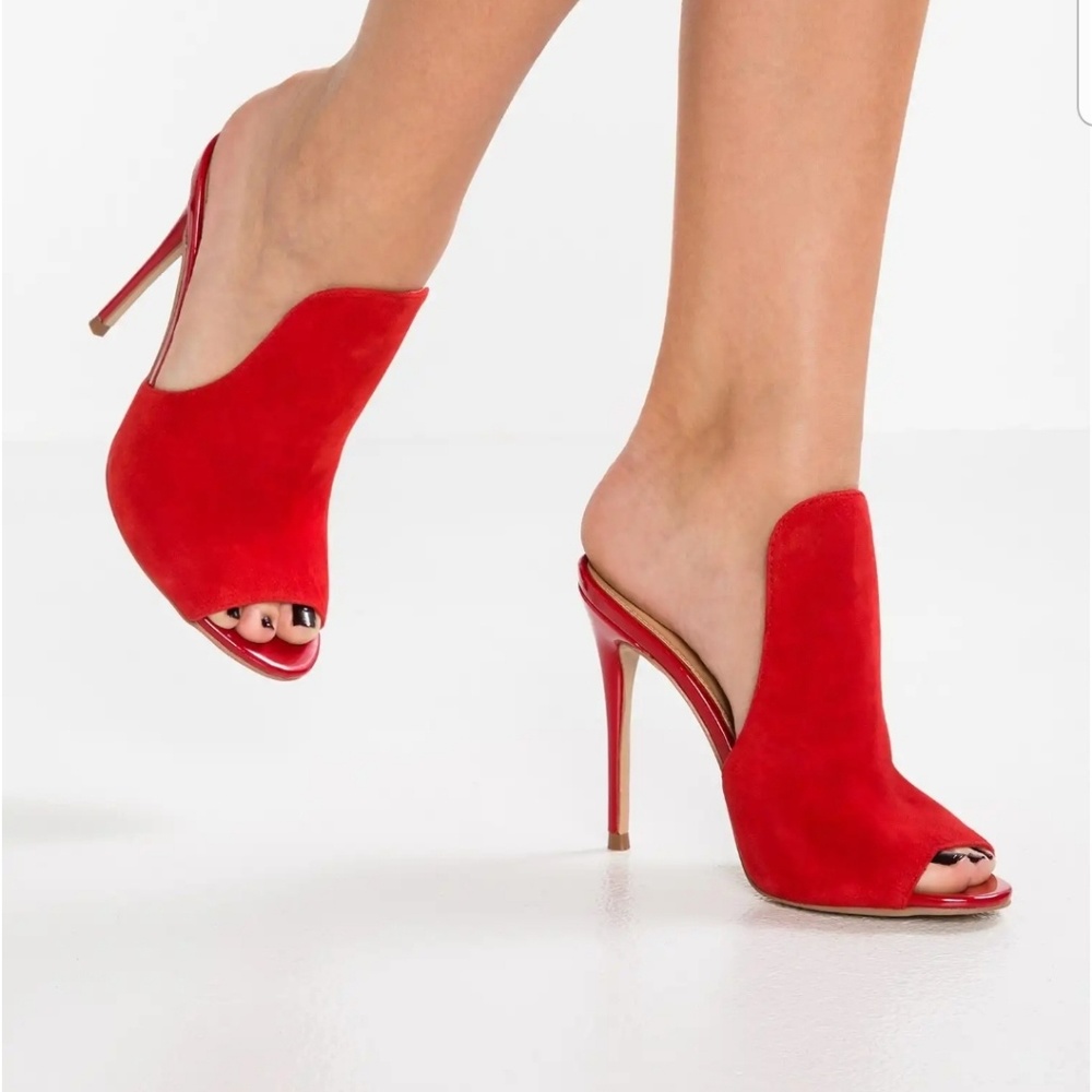 NWT Steve Madden Sinful